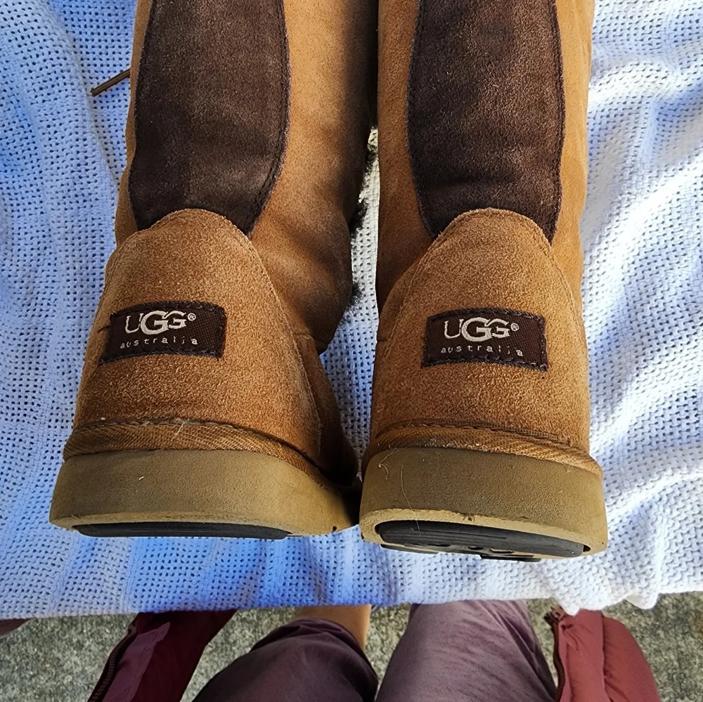 Ugg Whitley Moccasin shearling boots 6 - Picture 2 of 16